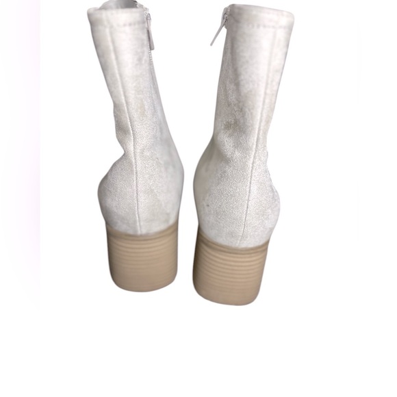 Nine West Tan Suede Chunky Heel Booties - Size 9.5 - Picture 5 of 9